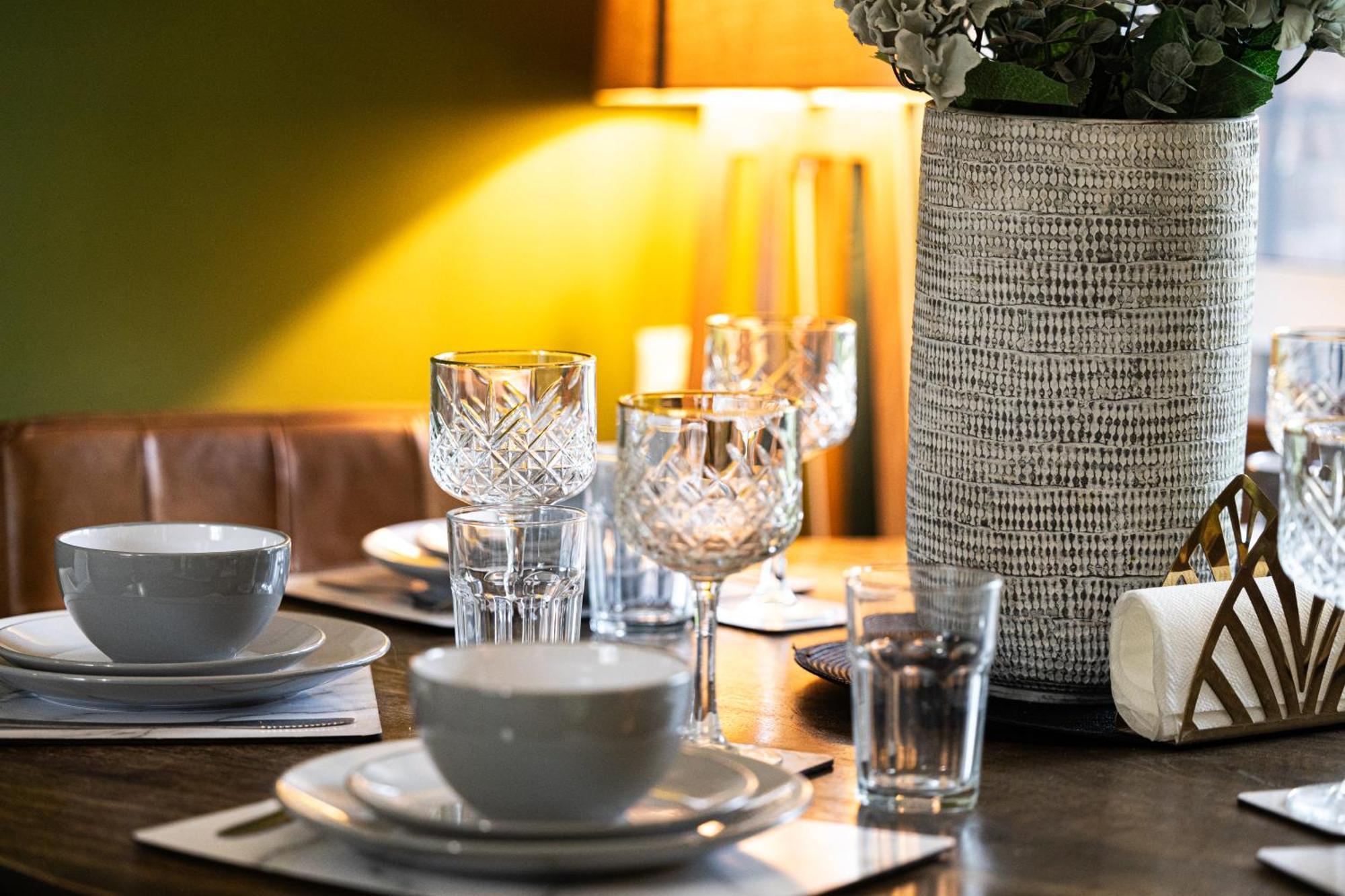 20 Percent Off -todayonly-mobilerate Offers-genius Offers-londonbridge W Free Parking-wifi-sleeps7-4beds-netflix-family! Apartment