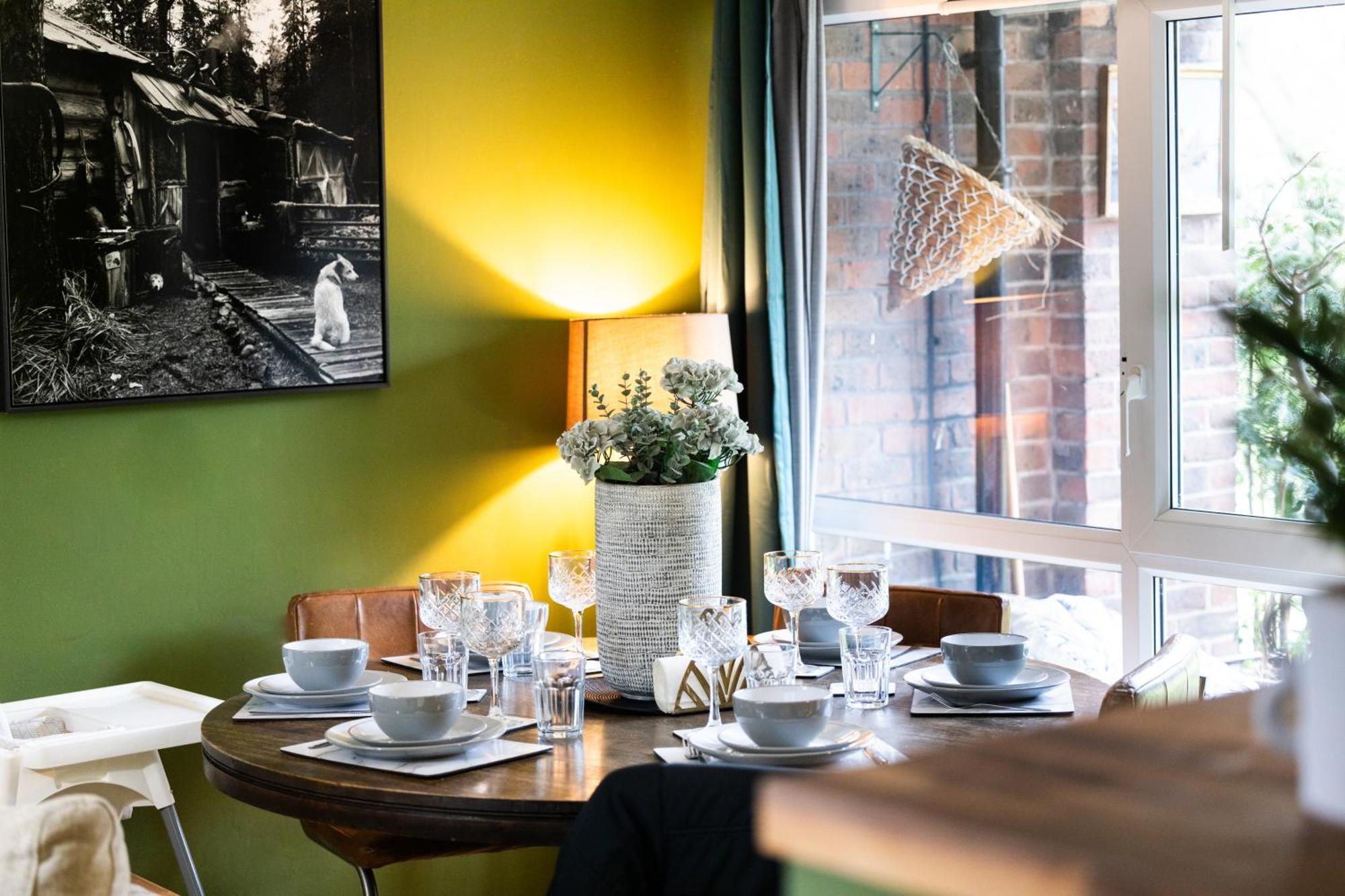 20 Percent Off -Todayonly-Mobilerate Offers-Genius Offers-Londonbridge City Apartment W Free Parking-Wifi-Sleeps7-4Beds-Netflix-Family! Apartment