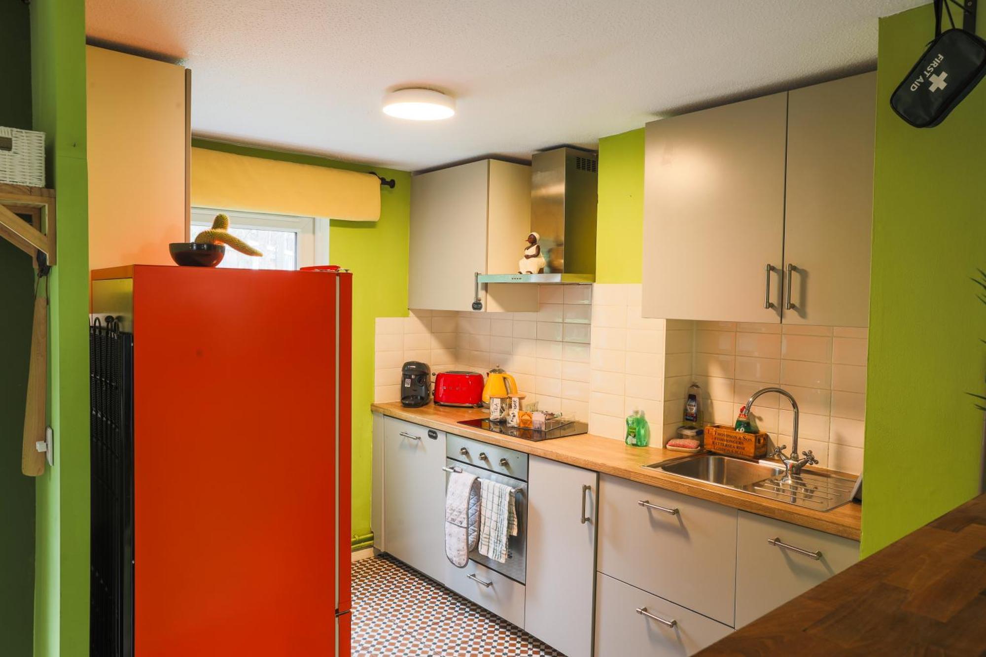 20 Percent Off -Todayonly-Mobilerate Offers-Genius Offers-Londonbridge City Apartment W Free Parking-Wifi-Sleeps7-4Beds-Netflix-Family! London