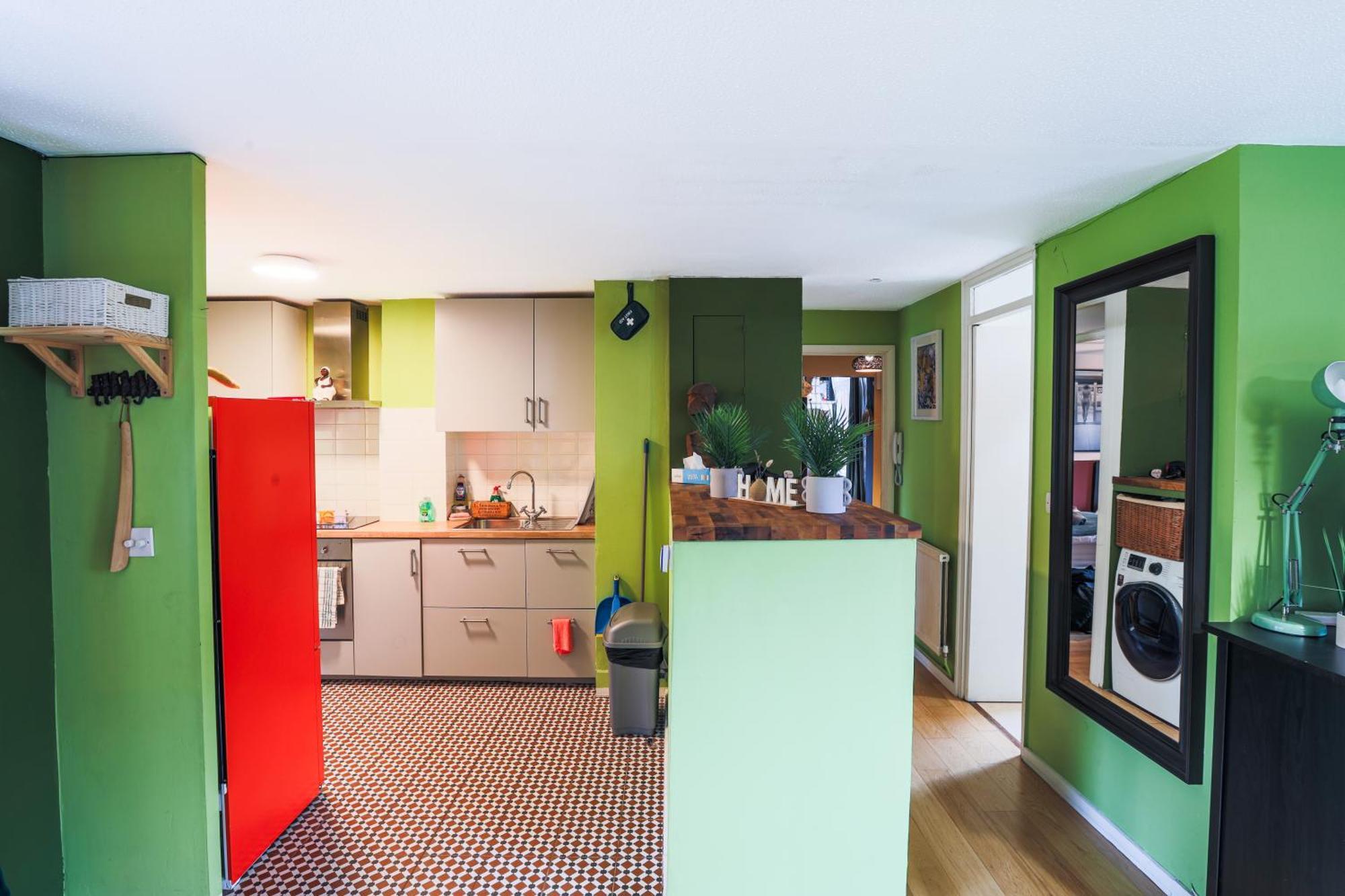 20 Percent Off -Todayonly-Mobilerate Offers-Genius Offers-Londonbridge City Apartment W Free Parking-Wifi-Sleeps7-4Beds-Netflix-Family! Apartment